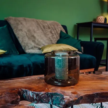 & Modern - - Netflix - Wifi - 2 Person * Essen