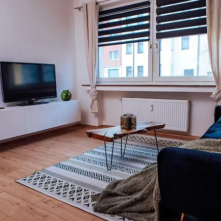 Apartment & Modern - - Netflix - Wifi - 2 Person *