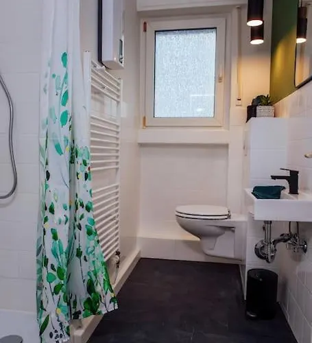 & Modern - - Netflix - Wifi - 2 Person *