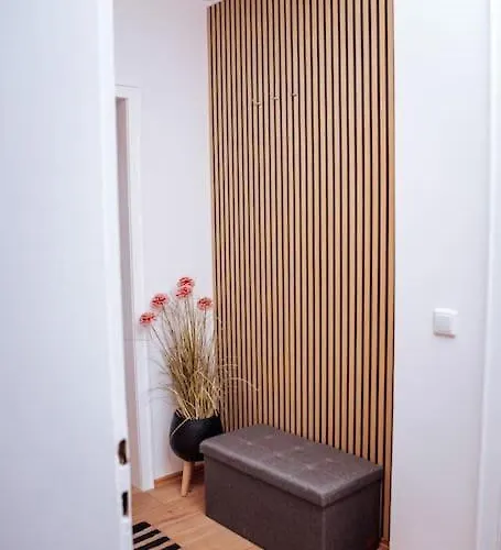 & Modern - - Netflix - Wifi - 2 Person