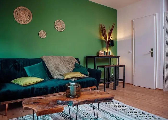 & Modern - - Netflix - Wifi - 2 Person